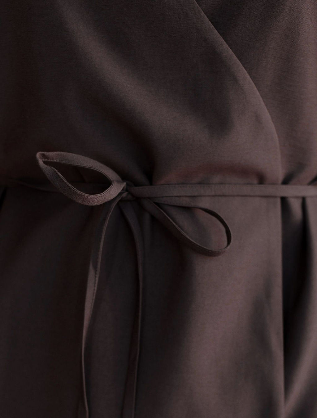 Жилет на запАх с поясом из плотного лиоцелла - Vilatte фото 2