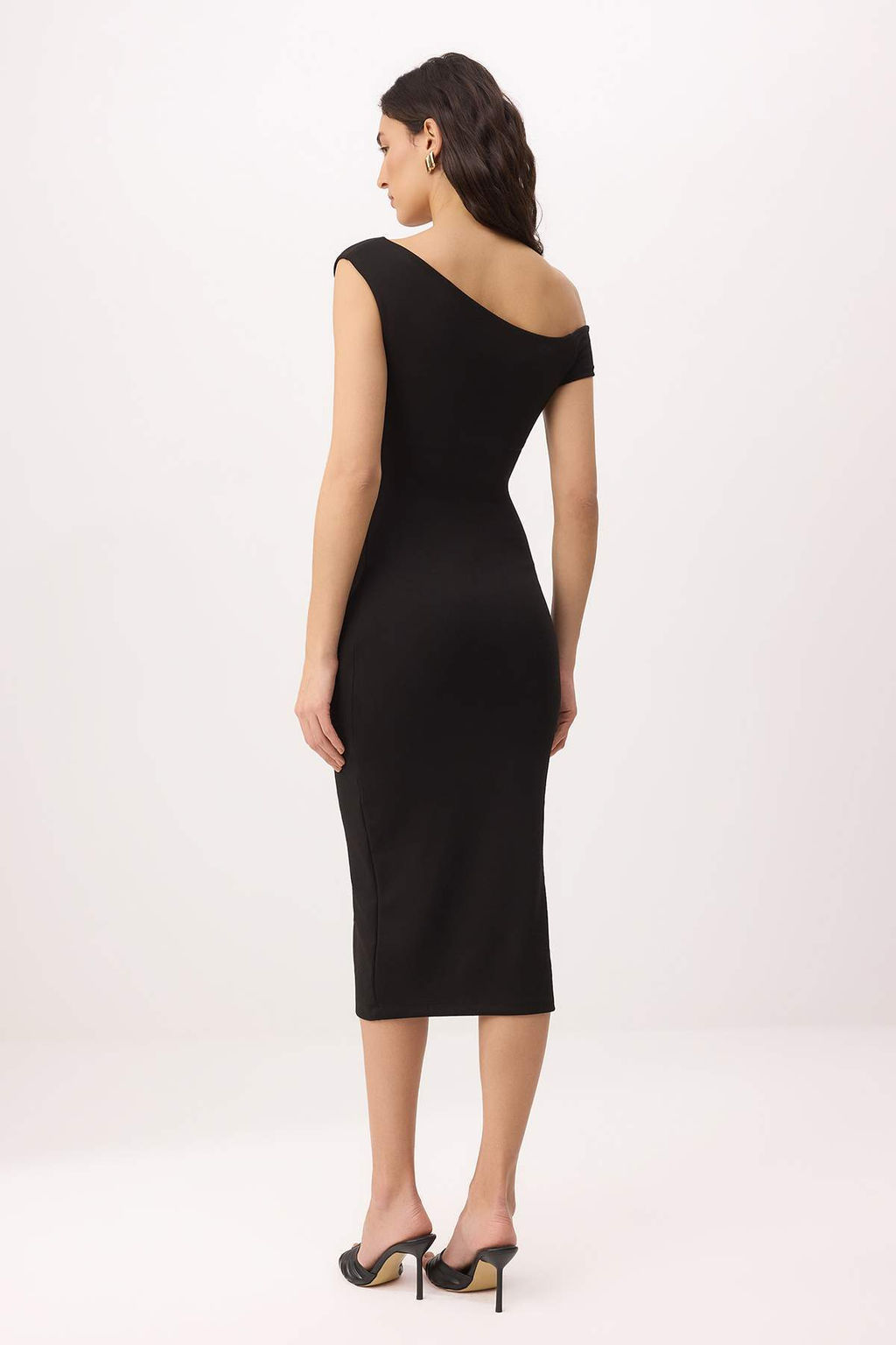 Siyah Bodycon Asimetrik Yaka Dusuk Kol K?sa Kollu Midi Soft Touch Orme Elbise TWOSS26EL00629 - Trendyolmilla фото 4