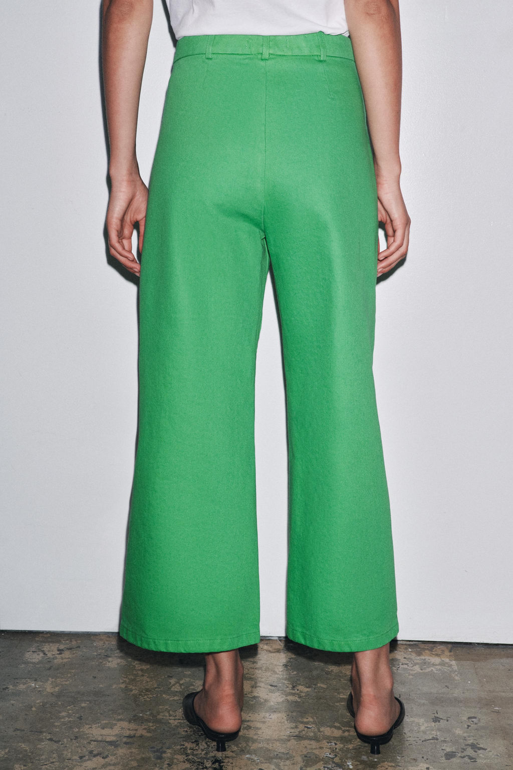 LIMITED EDITION HIGH-WAIST TROUSERS - Zara фото 3