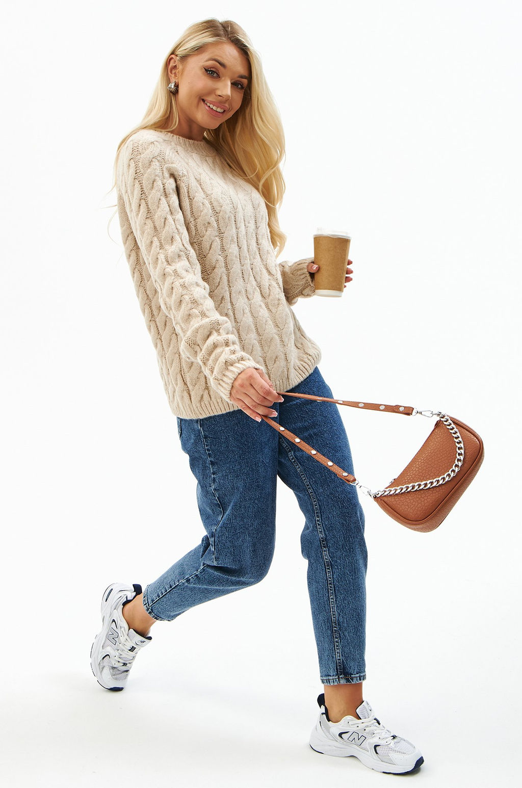 Женский свитер с косами оверсайз Happyfox