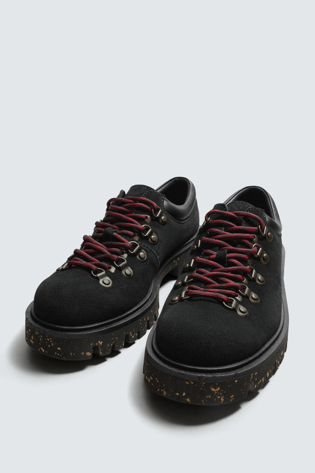 ZAPATO PIEL ENGANCHES / Negro