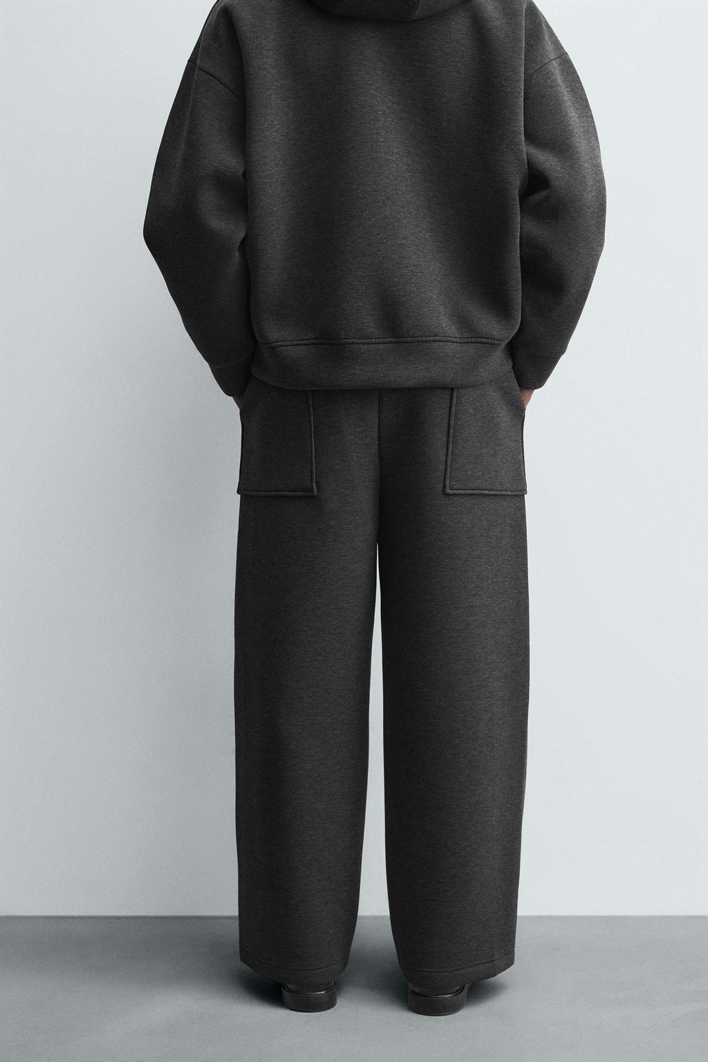 NEOPRENE-EFFECT WIDE-LEG TROUSERS - Zara фото 3
