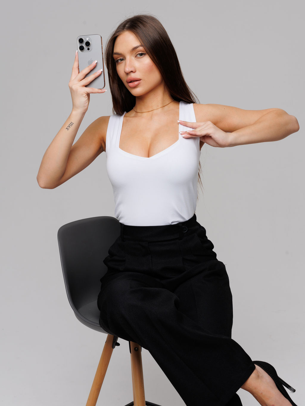 Женский топ с фигурным вырезом белый ЛТ-08 (1)