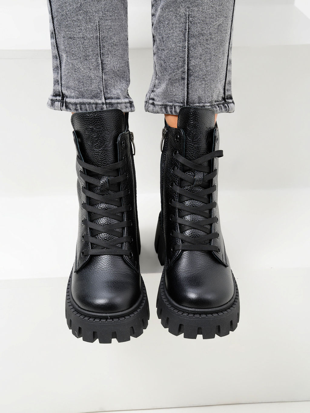 Ботинки 346.чанкиbl. Черный макс/Байка