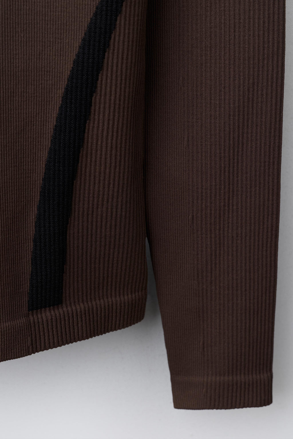 SEAMLESS CONTRAST SKI COLLECTION T-SHIRT - Zara фото 4