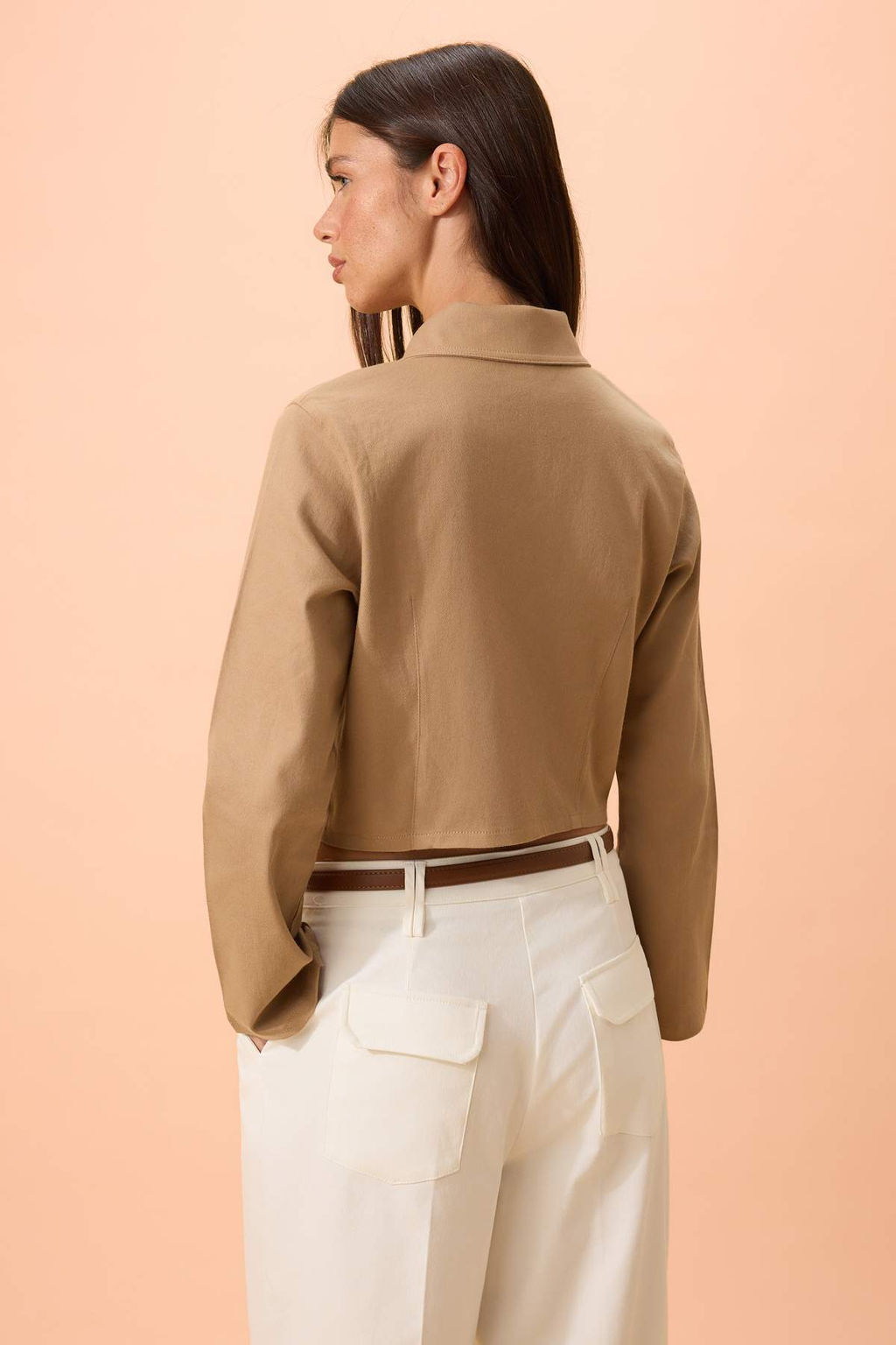 Bej Fermuarl_ V_cuda Oturan/Fitted Gabardin Mevsimlik _nce Ceket TWOSS26CE00033 - Trendyolmilla фото 4