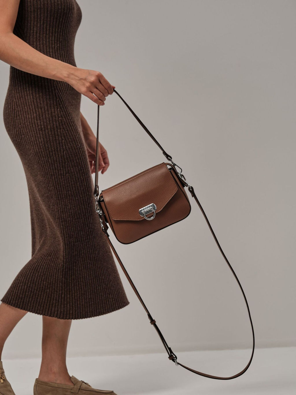 Сумка кожаная через плечо Azaro 3684 темный орех