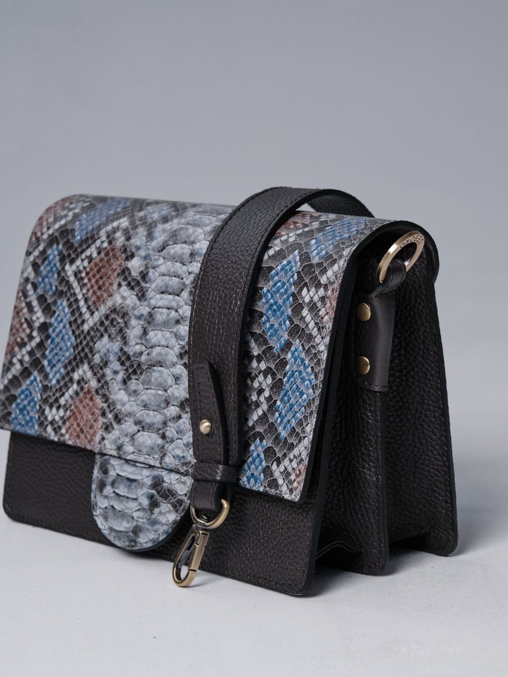 Сумка кожаная Deboro 30574 темный лес