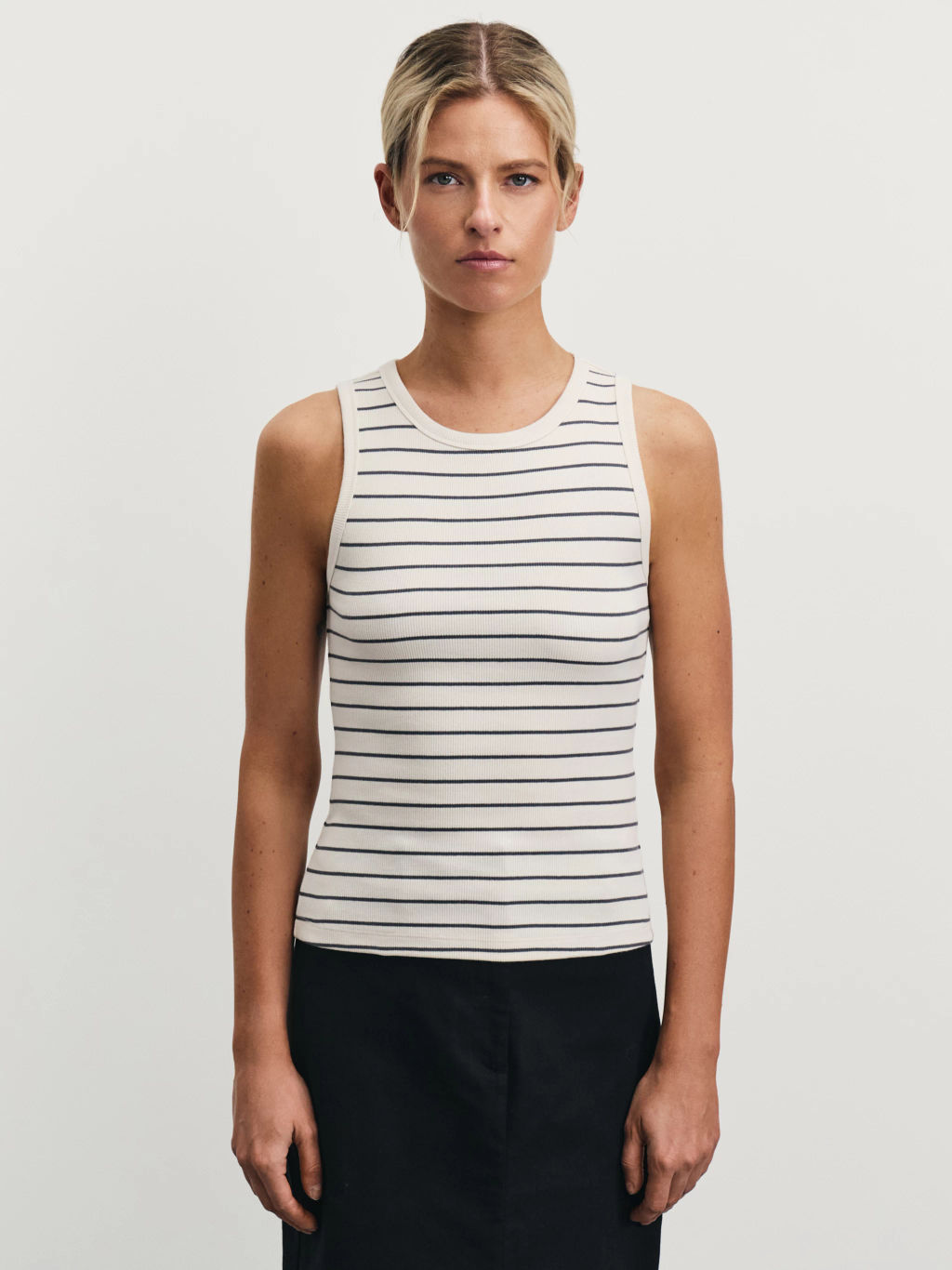 Базовая майка в рубчик / Zarina  фото 3