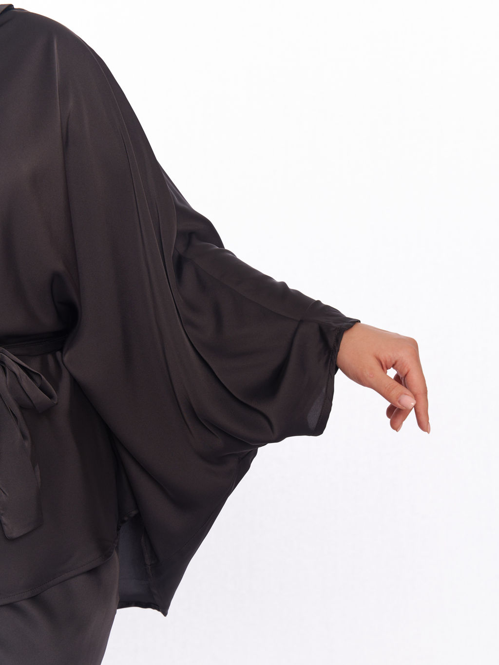 Атласная блузка TBL73537BLK01 - Артесса фото 6