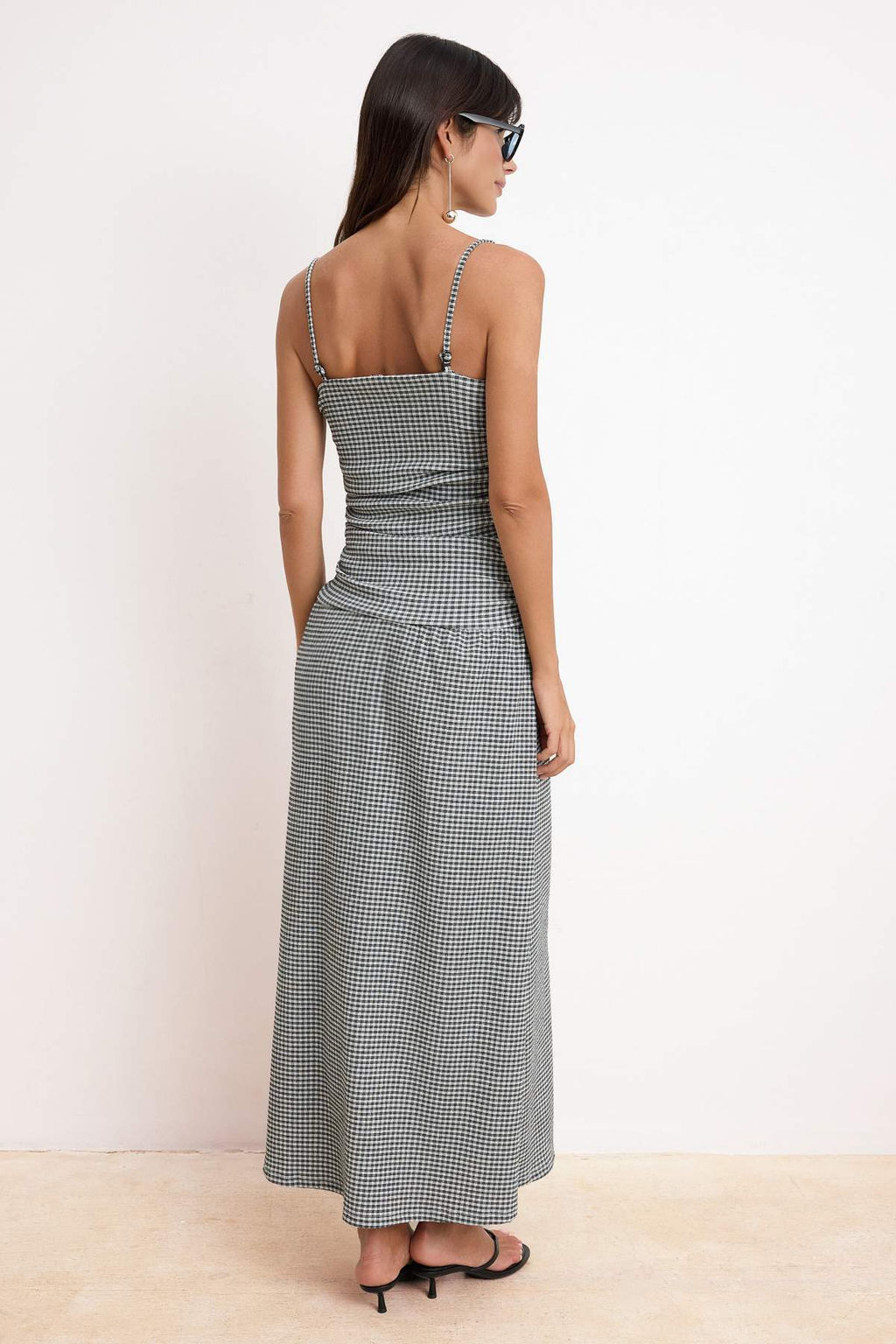 Siyah Ekose A-Kesim/Can Form Straplez Kolsuz Buzgulu Maxi Dokulu Orme Elbise TWOSS26EL00213