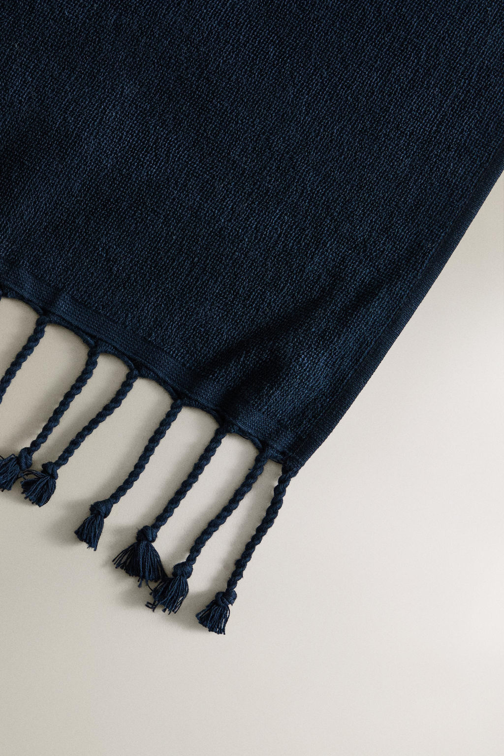 FRINGED COTTON BEACH TOWEL