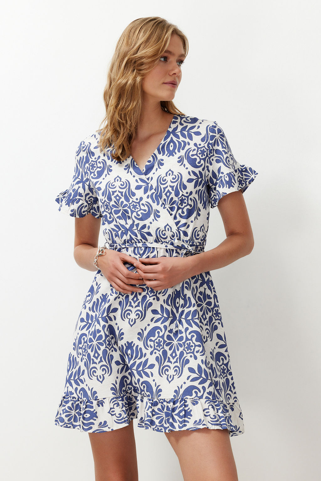 Siyah Kusakl? Cicekli F?rf?rl? Mini Dokuma Elbise TWOSS24EL00760 - Trendyolmilla фото 5