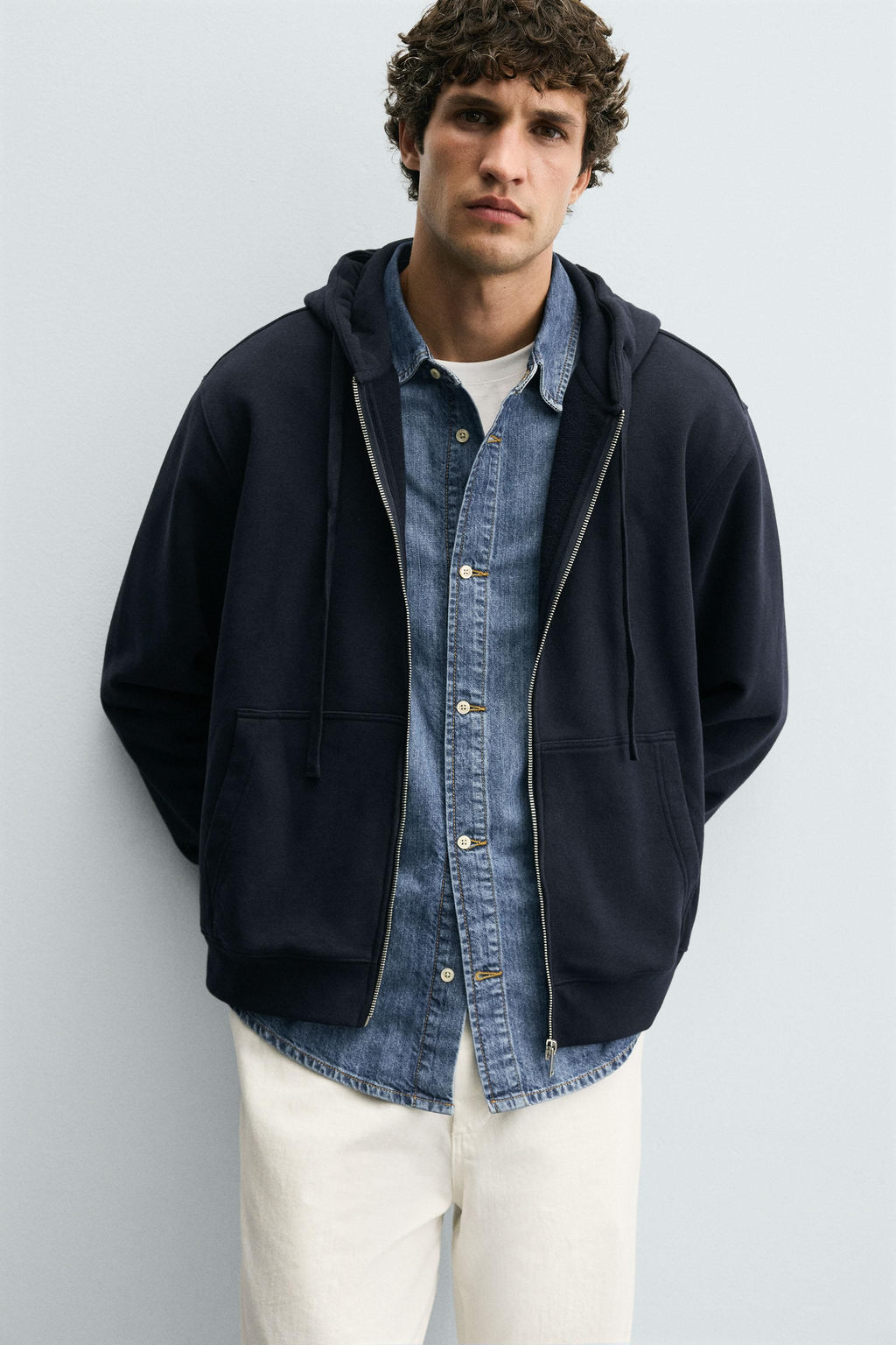 ZIP-UP HOODIE