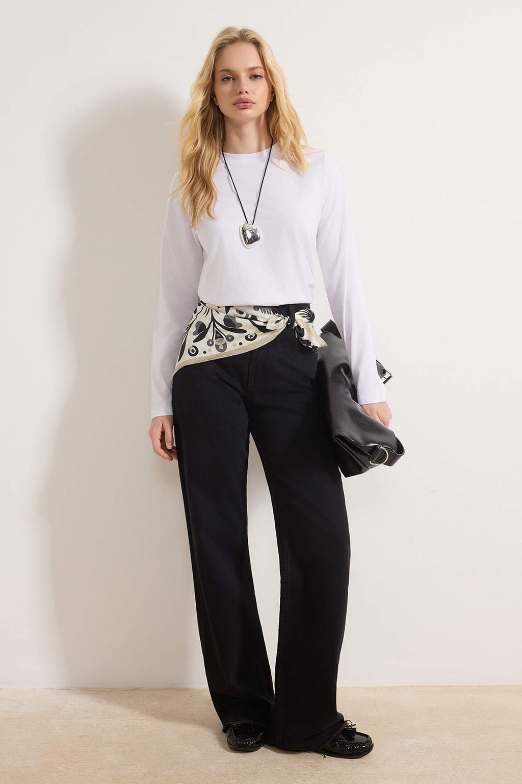 Beyaz %100 Pamuk Uzun Kollu Bisiklet Yaka Regular/Normal Kal?p Basic Orme T-Shirt TWOAW21TS0098