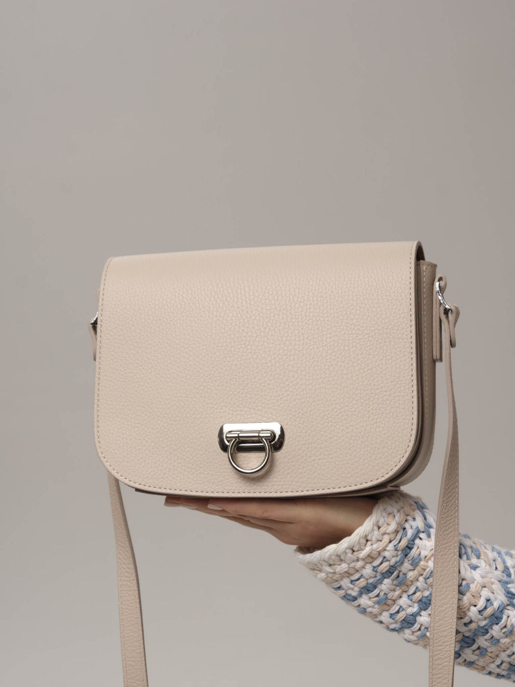 Сумка кожаная кросс-боди Azaro 31034 бежевый жемчуг