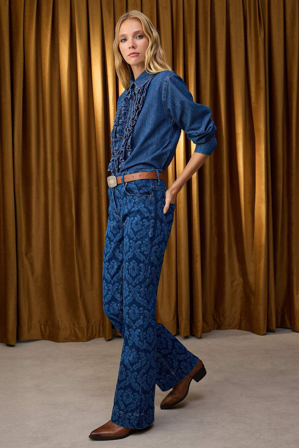 Ozel Koleksiyon Koyu Mavi Lazer Bask?l? Yuksek Bel Ispanyol Paca Flare Jeans TWOAW26JE00033 - Trendyolmilla фото 2