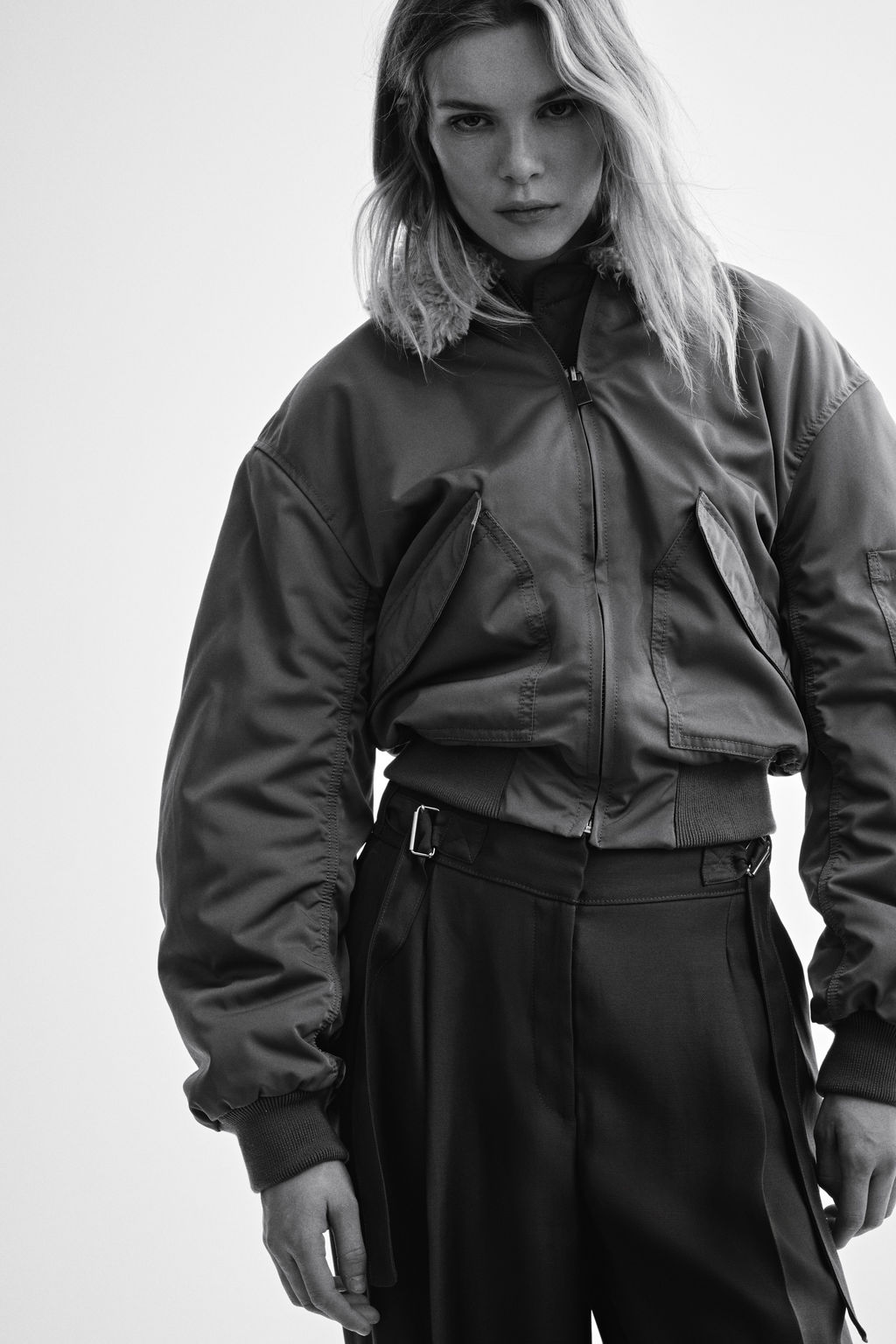 Pantal?n amplio con cintur?n - H&m фото 8