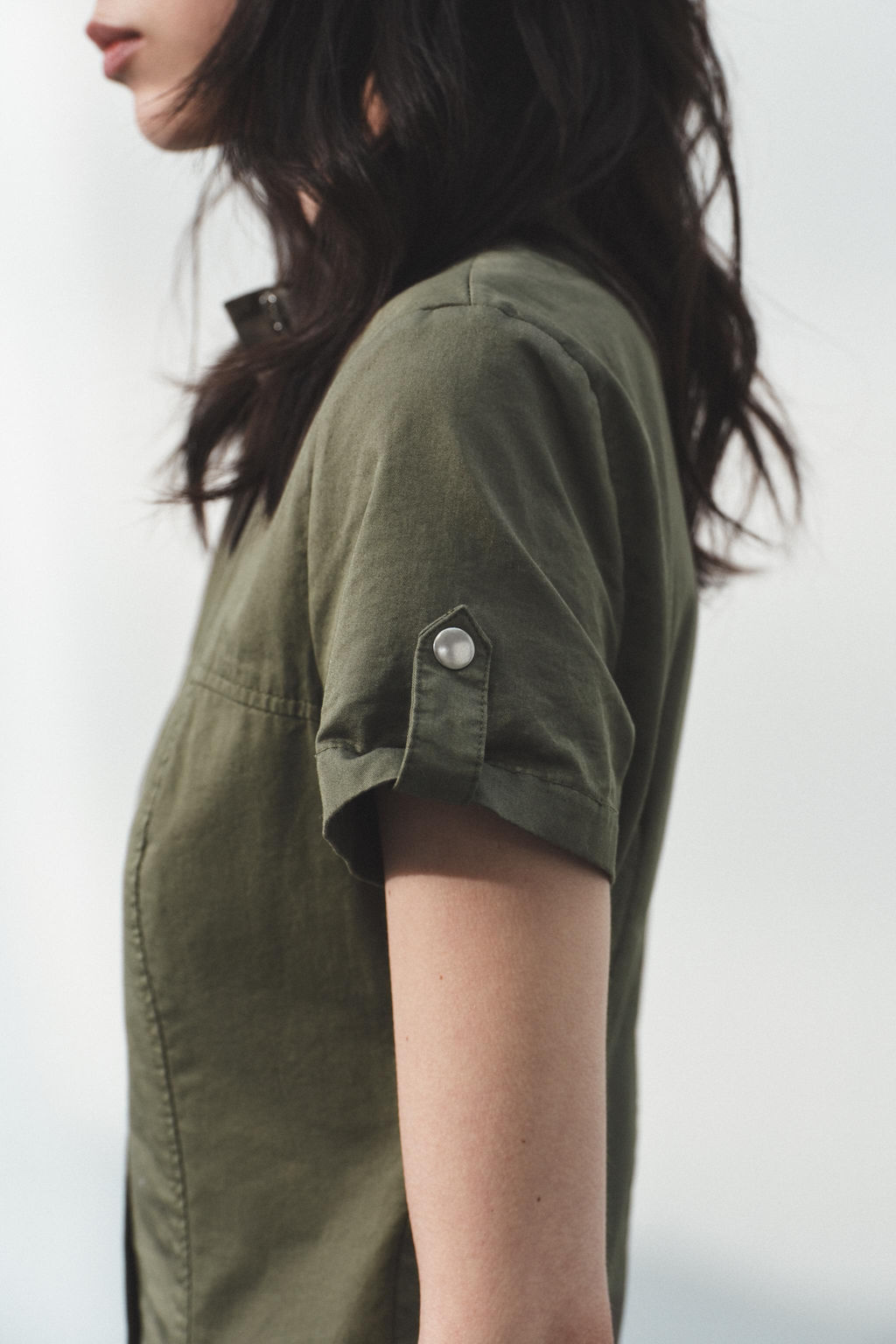 VESTIDO GABARDINA BOLSILLOS / Khaki oscuro - Zara фото 2