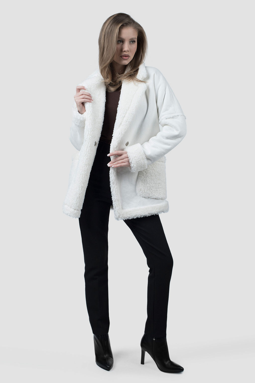 02-3296 Пальто женское утепленное