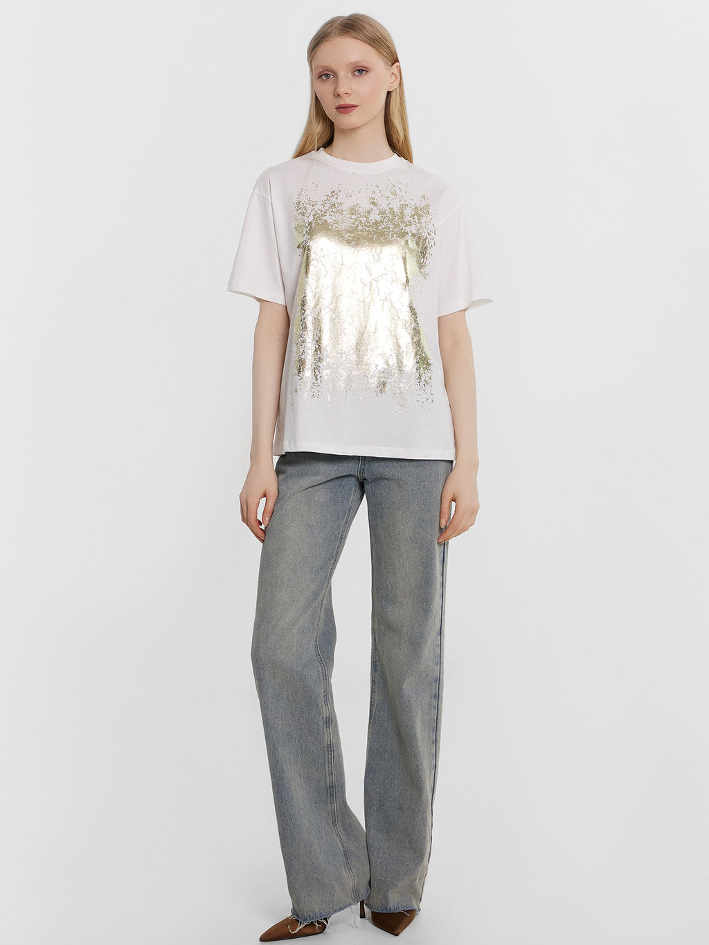 Футболка женская белая с золотистой отделкой белый +печать6 112678 - Mark formelle фото 3