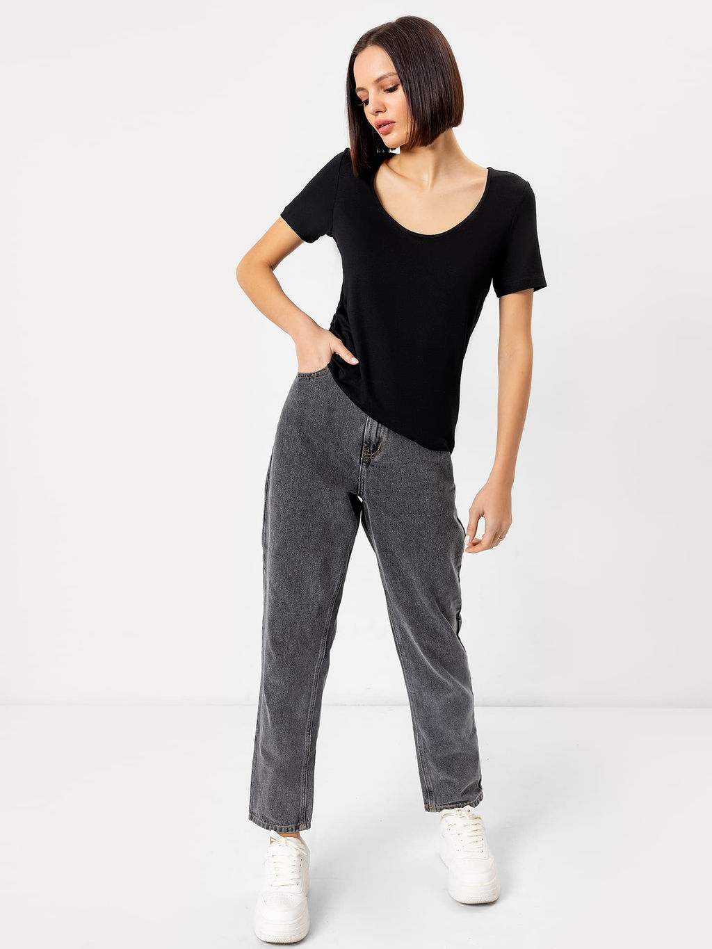 Футболка женская regular fit в черном цвете черный 112806 - Mark formelle фото 2