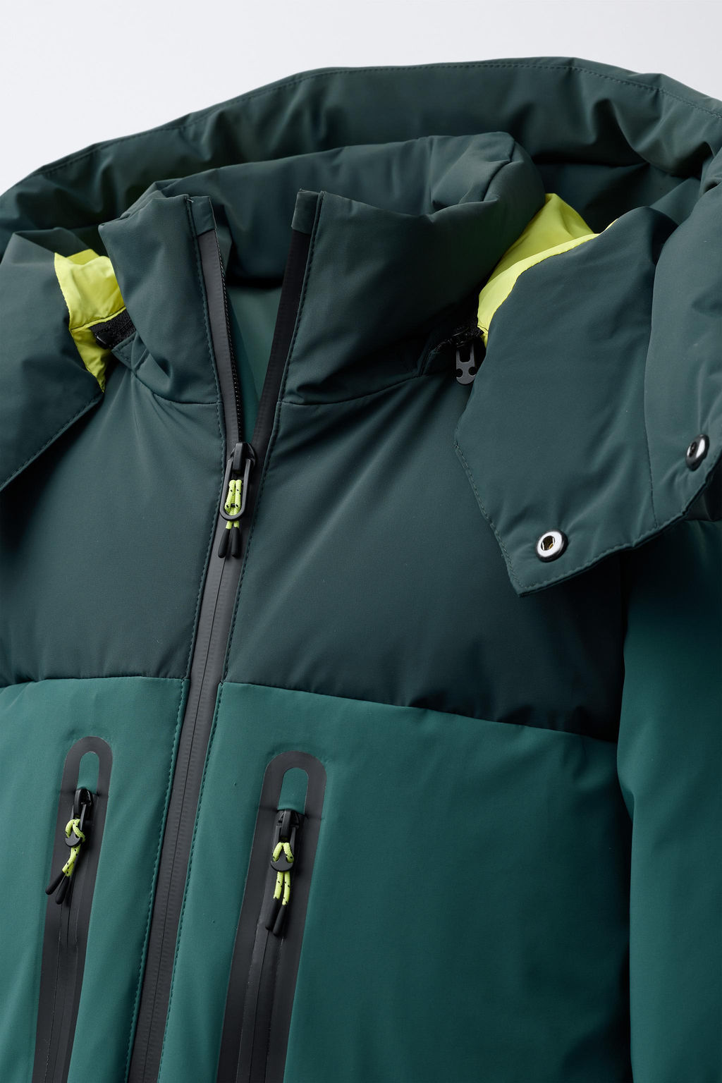 DOWN AND FEATHER PUFFER JACKET WITH REMOVABLE HOODIE, WATER-RESISTANT AND WINDPROOF COLOUR BLOCK RECCO® SYSTEM SKI COLLECTION - Zara фото 6