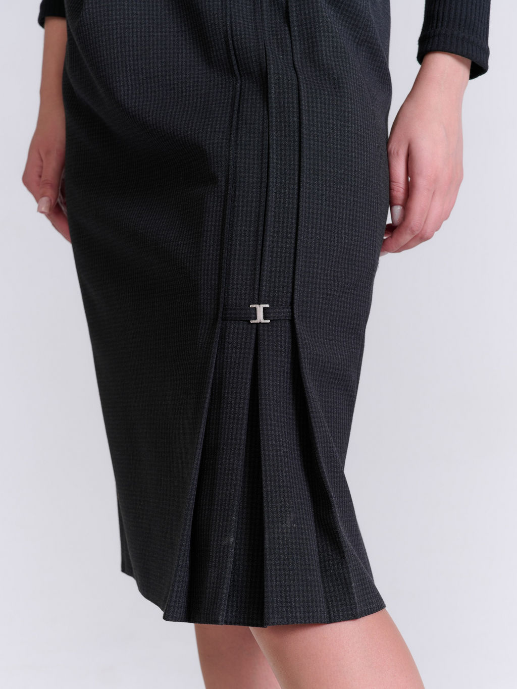 Юбка с резинками по бокам