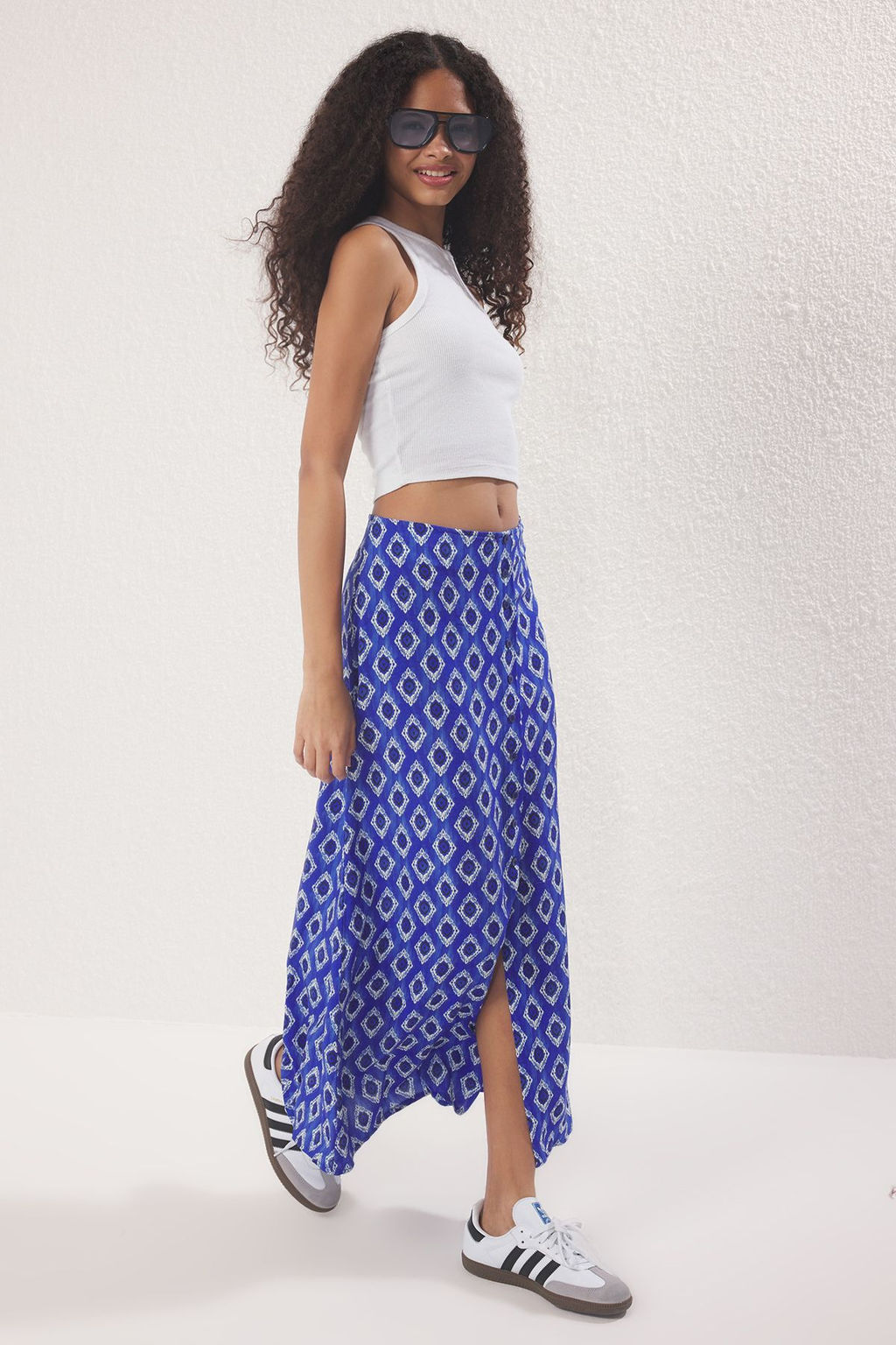 Mavi Cicek Desenli Onu Dugmeli Y?rtmacl? Viskon Etek TWOSS25ET00178