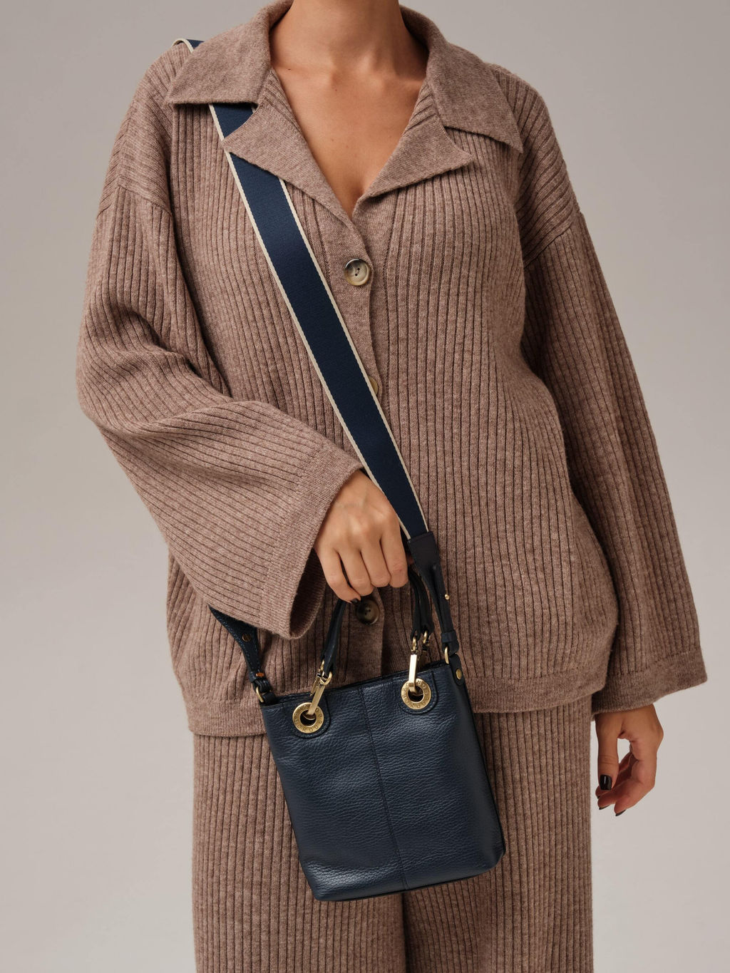 Сумка кросс-боди Deboro 30347 насыщенно-синий/суприм