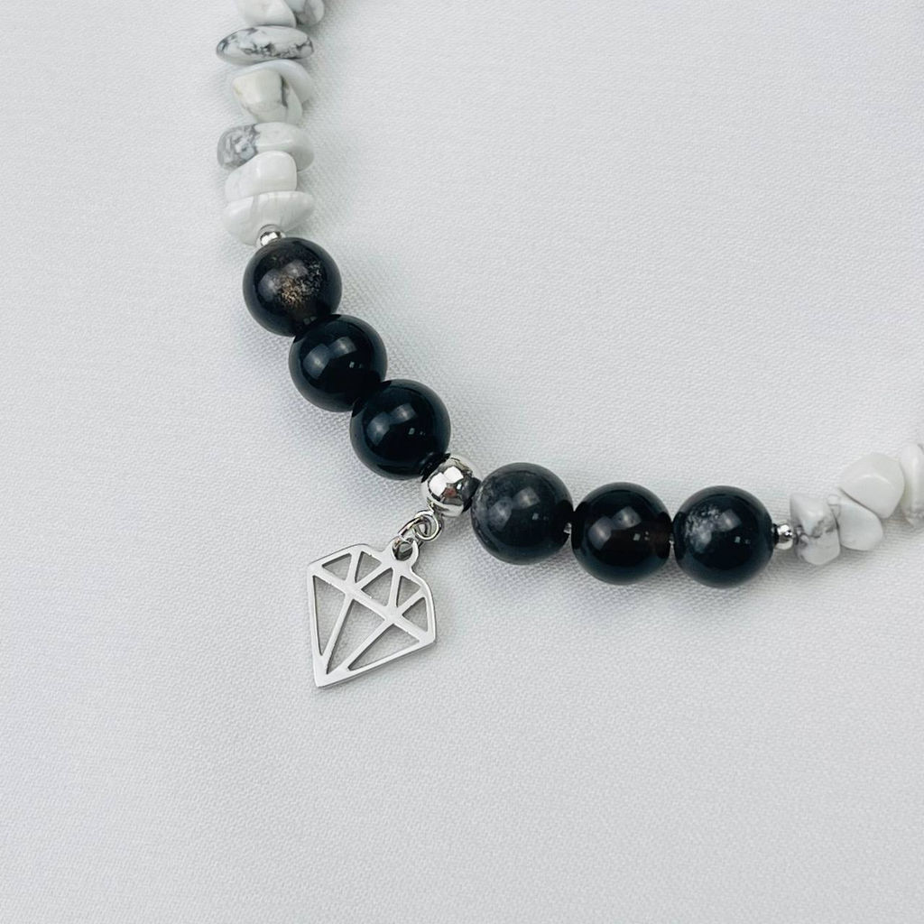 Браслет из серебристого Обсидиана и Говлита с подвеской 18 см +