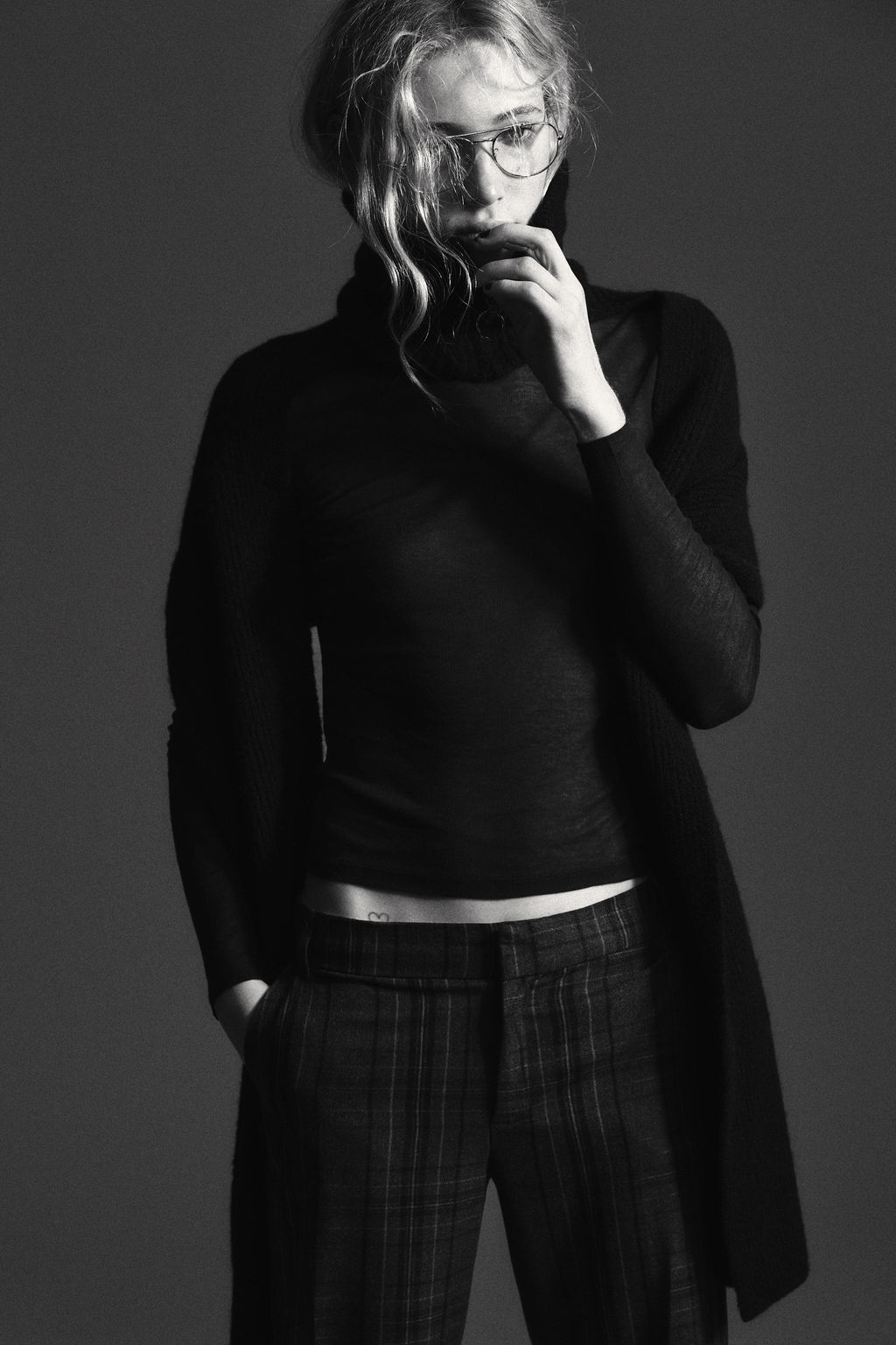 CHECK TROUSERS - Zara фото 9