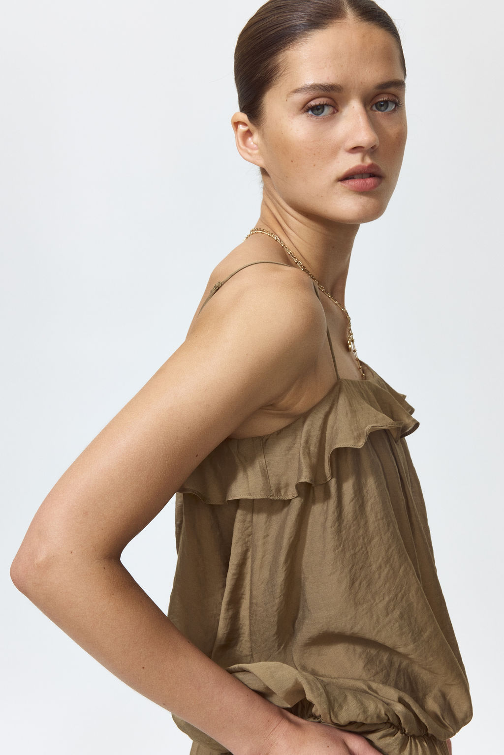Vestido asim?trico con volantes - H&m фото 4