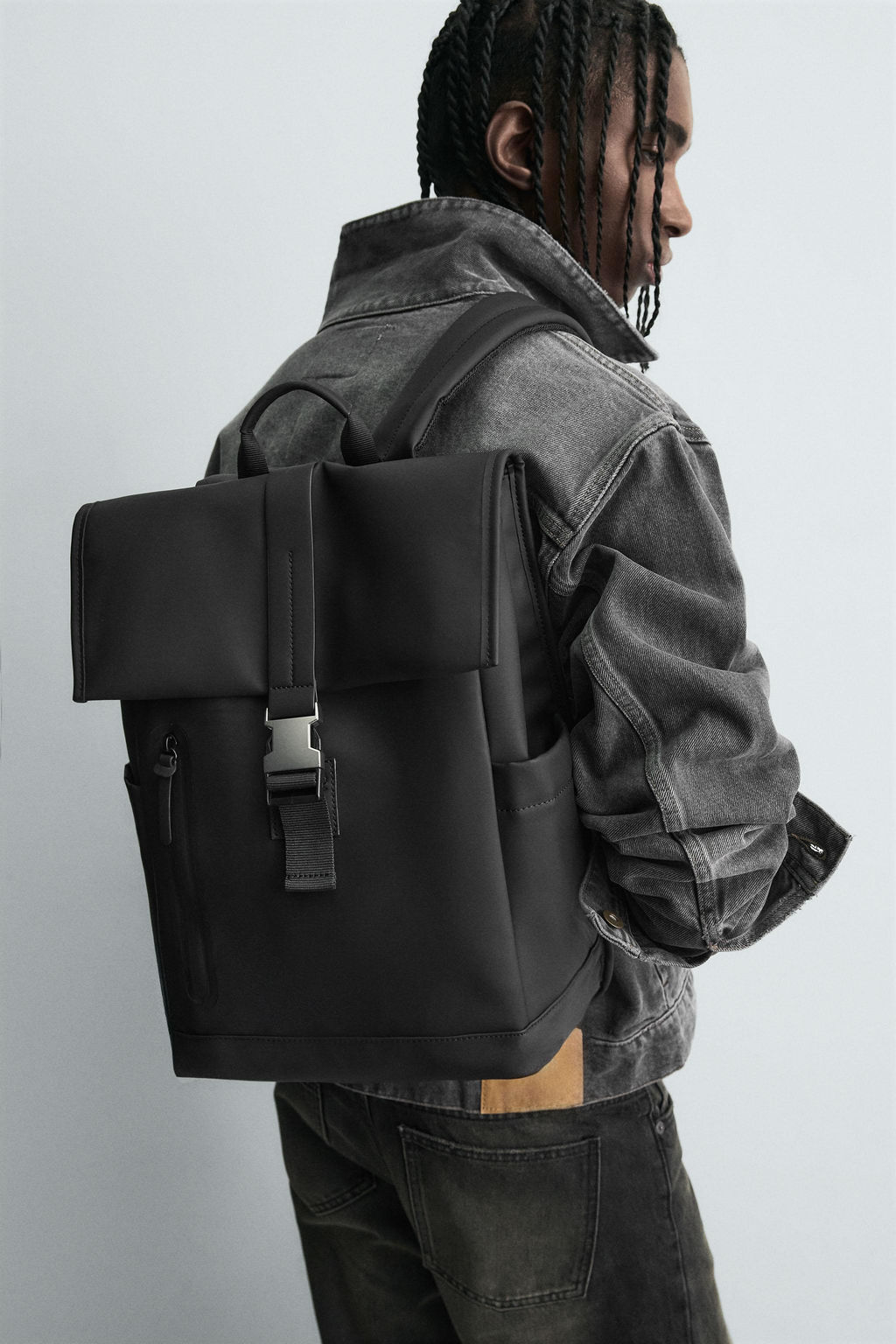 RUBBERISED BACKPACK WITH FLAP - Zara фото 5