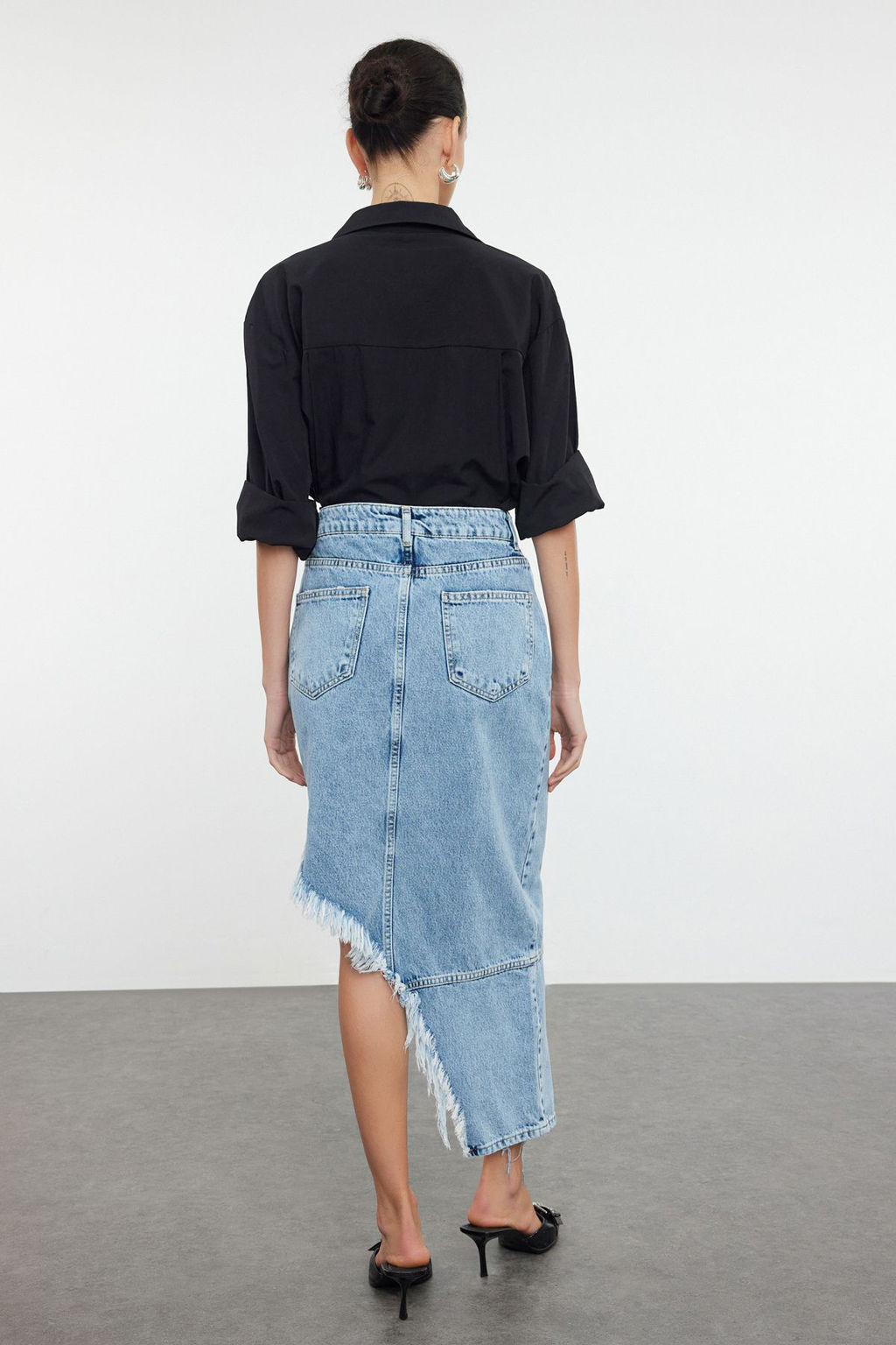 Mavi Puskullu Asimetrik Midi Denim Etek TWOAW22ET0140 - Trendyolmilla фото 5