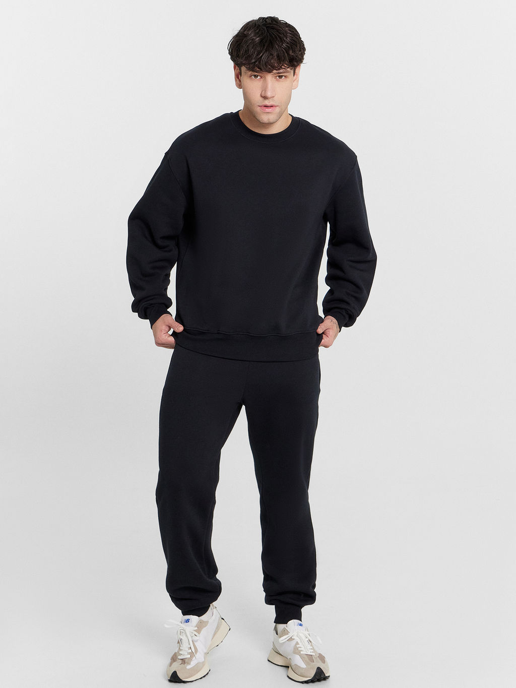 Комплект мужской черный (свитшот, брюки) черный 191021 - Mark formelle фото 2