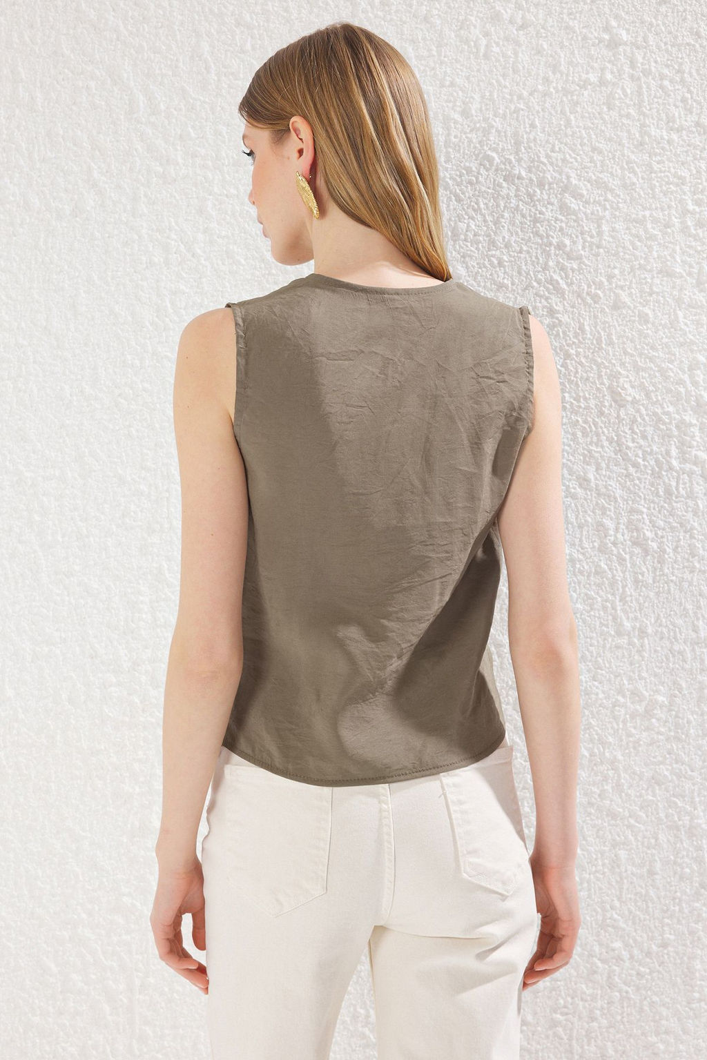 Trendyolmilla Haki Modal Omuzlar? Buzgulu Drapeli Anvelop Dokuma Bluz TWOSS25BZ00246