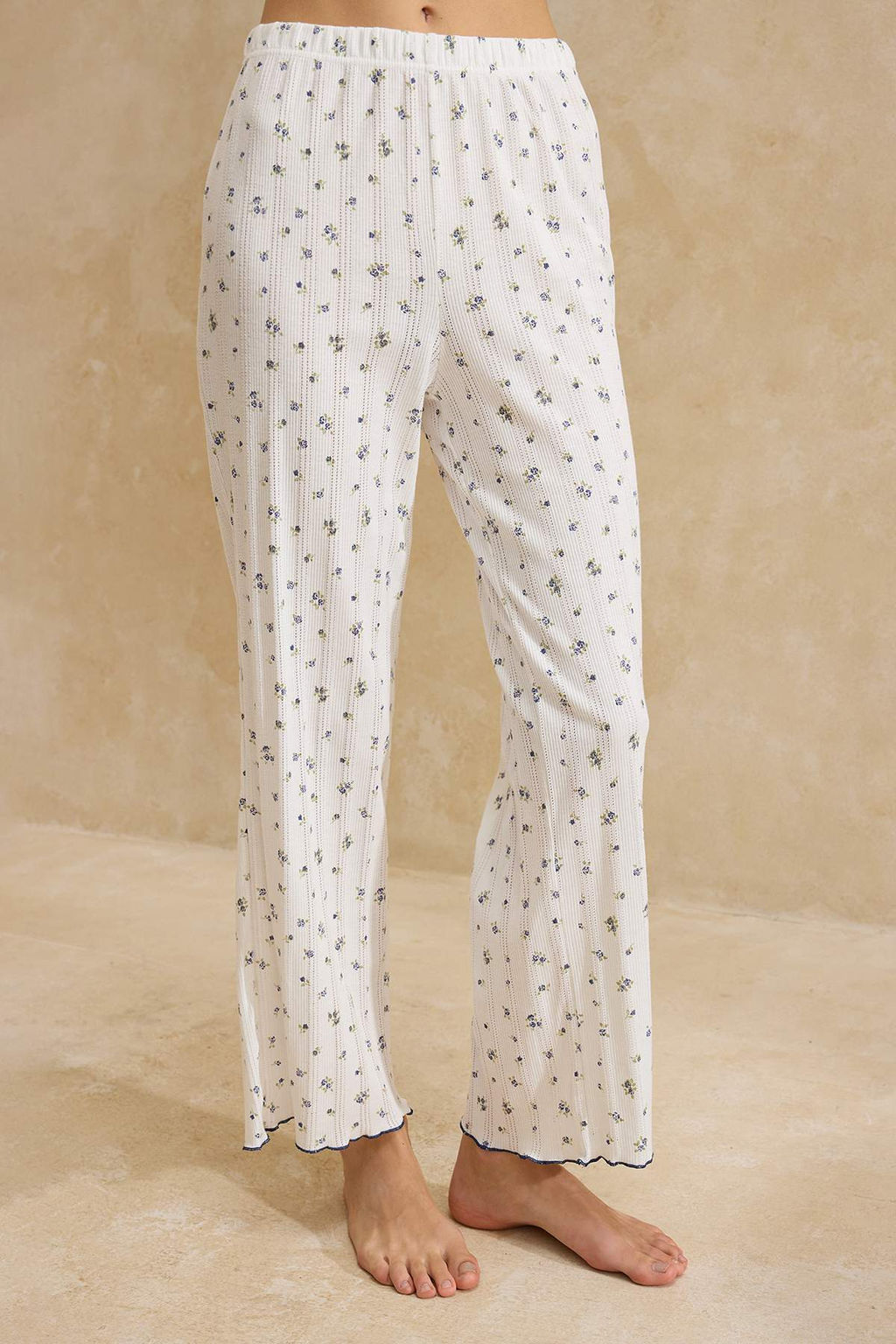 Beyaz %100 Pamuklu Cicekli Baby Overloklu Fitilli/Pointel Orme Pijama Tak?m? THMSS26PT00012 - Trendyolmilla фото 3