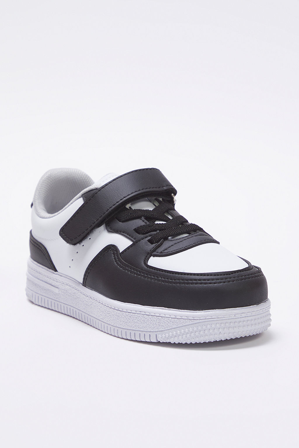 Trendyol Shoes Beyaz Renk Bloklu C?rt Bantl? Ve Bagc?kl? Erkek Cocuk Kids Spor Ayakkab? TAKSS25SN00042 - Trendyolmilla фото 3