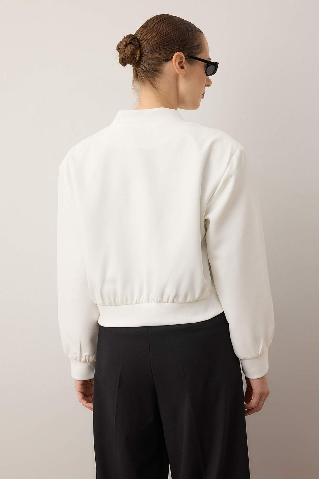 TRENDYOLMILLA Ekru Crop Ince Bomber Mont TWOSS24MO00032 фото 34