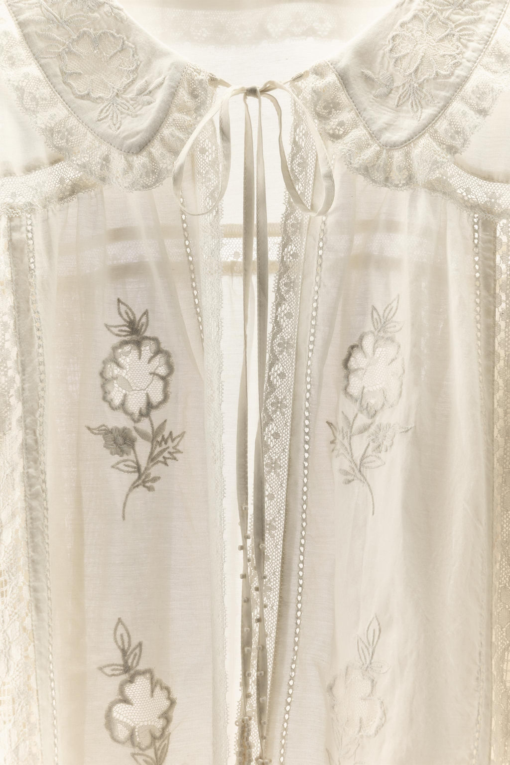 LIMITED EDITION EMBROIDERED FLORAL SHIRT - Zara фото 4