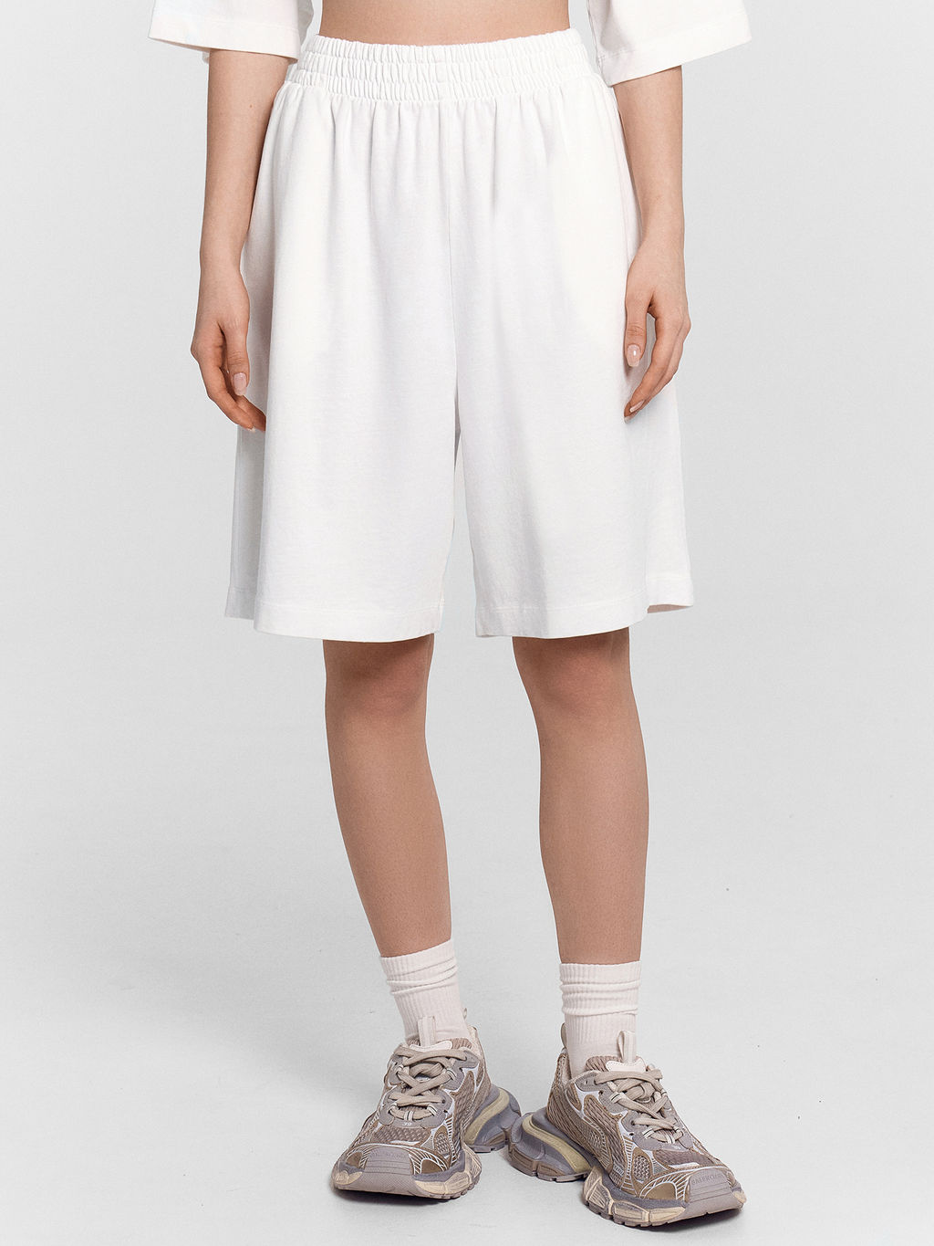 Комплект женский белый с принтом и надписью "Osaka 87"