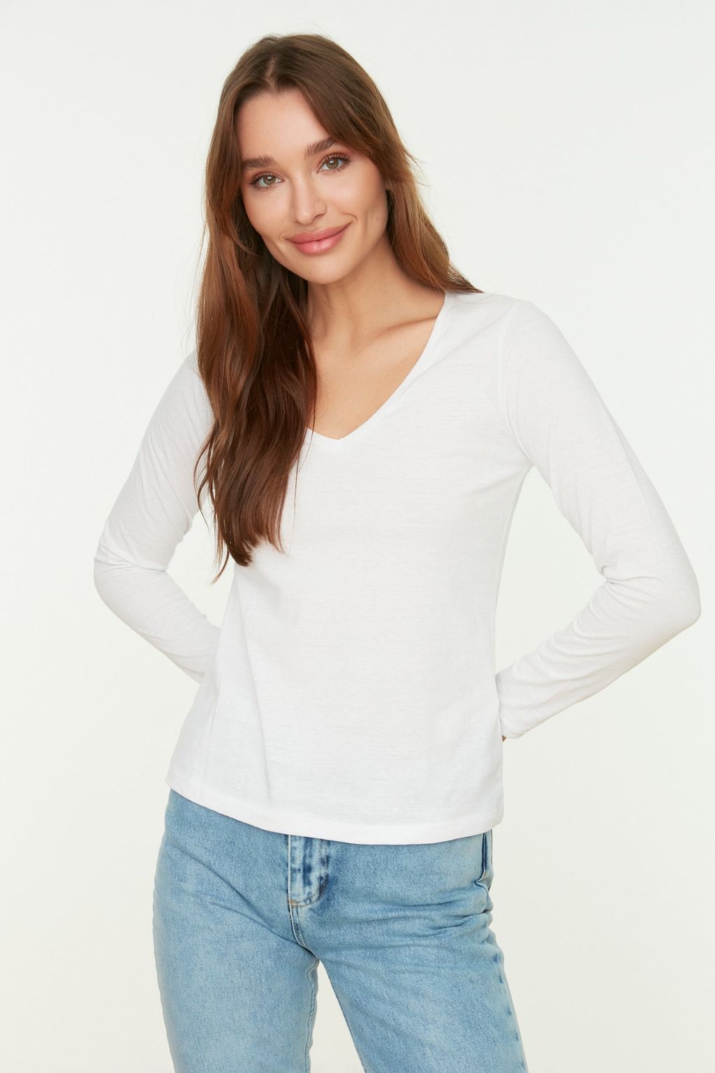 TRENDYOLMILLA Siyah %100 Pamuk Regular/Normal Kal?p Basic V Yaka Uzun Kollu Orme T-Shirt TWOAW21TS0099 фото 8