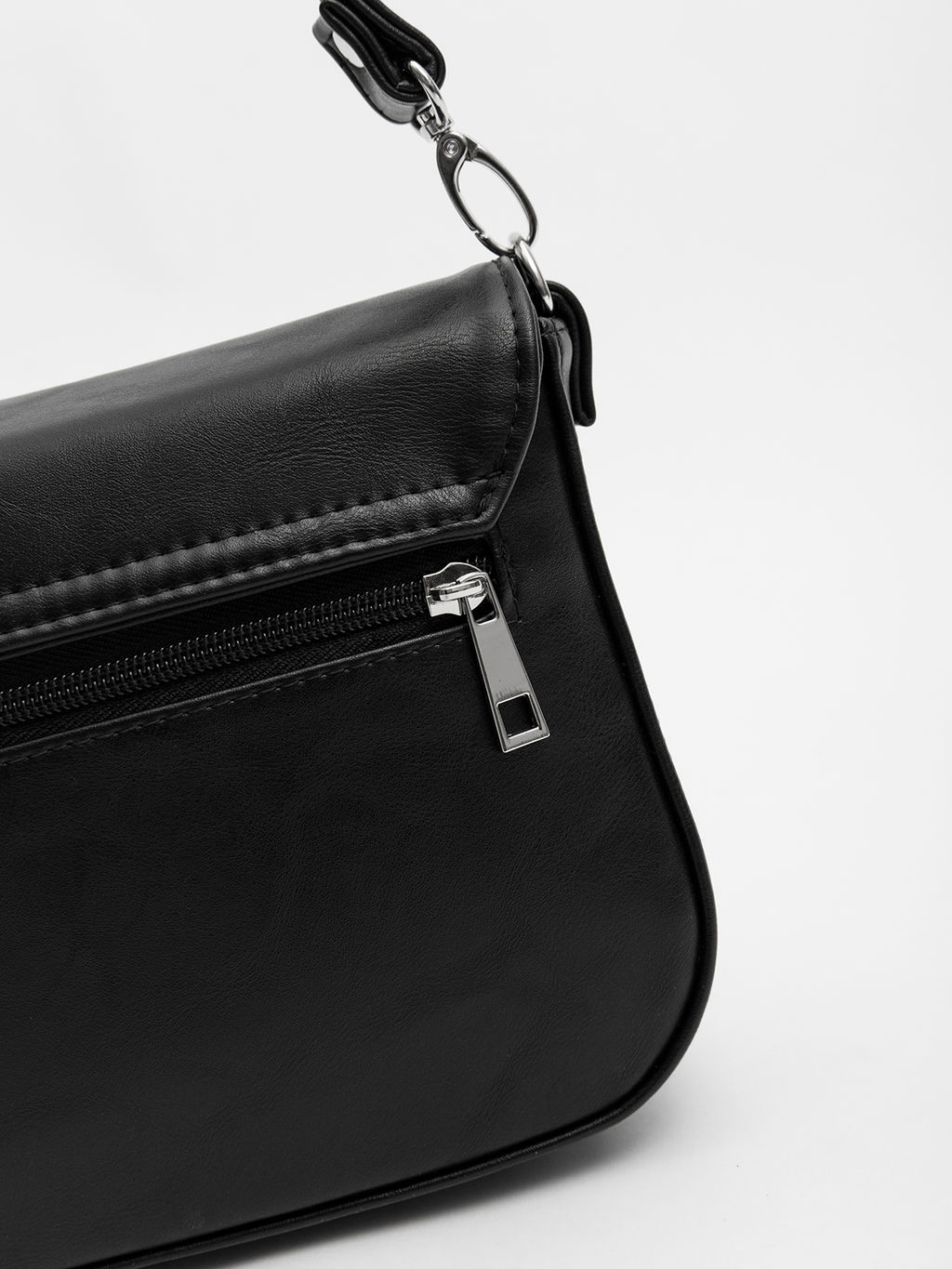 1480 99 07/323 01 Сумка женская