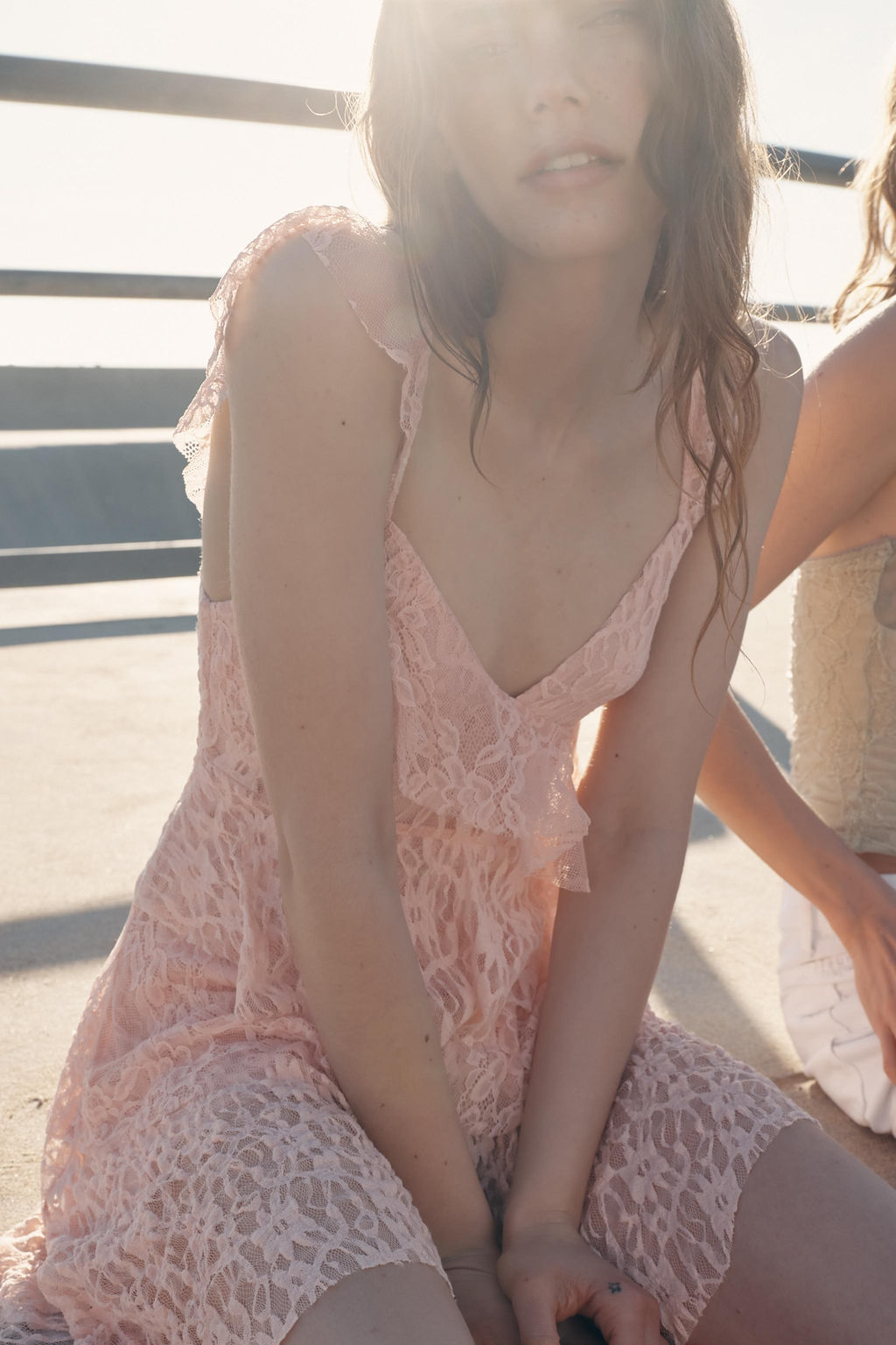VESTIDO VOLANTES ENCAJE / Rosa pastel - Zara фото 4