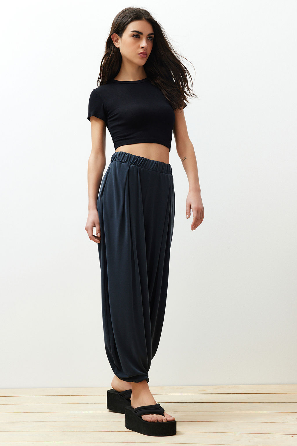 More Sustainable Antrasit Modal Icerikli Havuc/Salvar Orme Pantolon TWOSS24PL00094