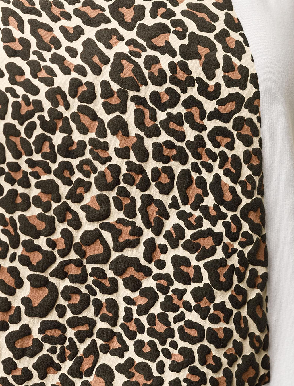 VILATTE / Футболка из премиального хлопка с авторским принтом  фото 2