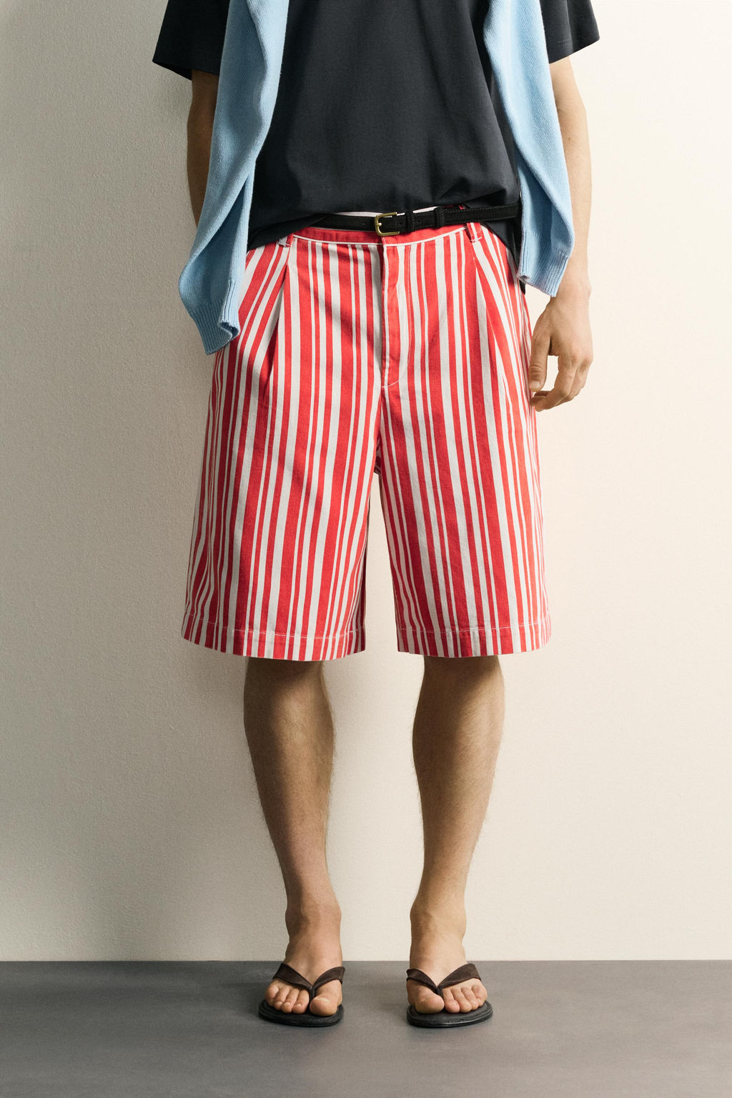 BERMUDA WIDE FIT RAYAS / Rojo - Zara фото 2
