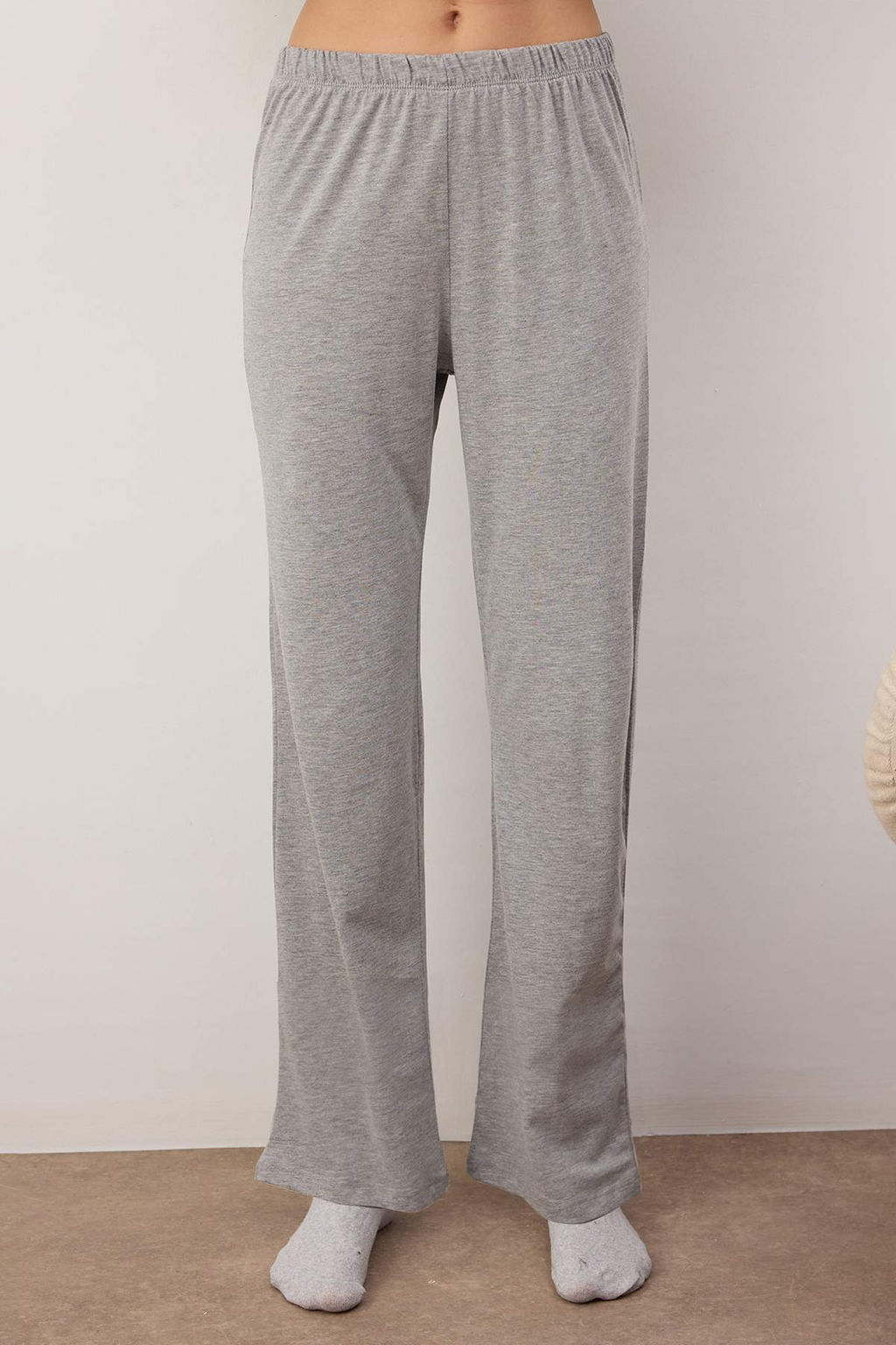 Trendyolmilla Gri Pamuklu Biye ve Cep Detayl? Bask?l? Orme Pijama Tak?m? THMAW22PT0785  фото 11