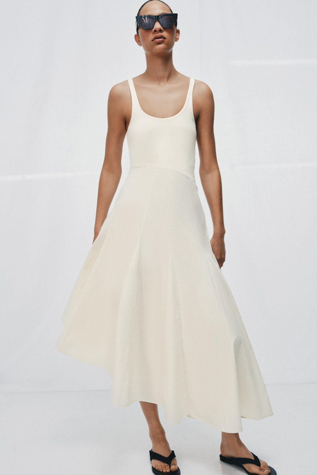 VESTIDO COMBINADO GODETS / Crudo